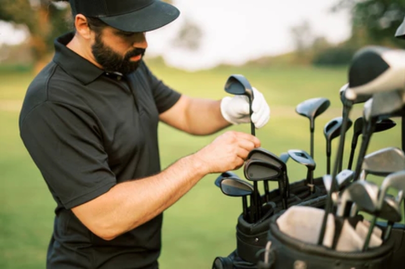 signs it's time to replace your golf clubs