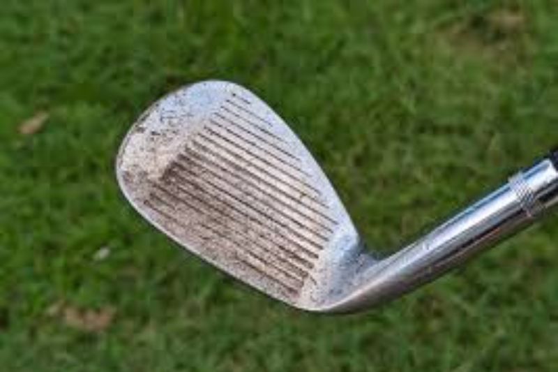 why is it important to keep your golf clubs clean